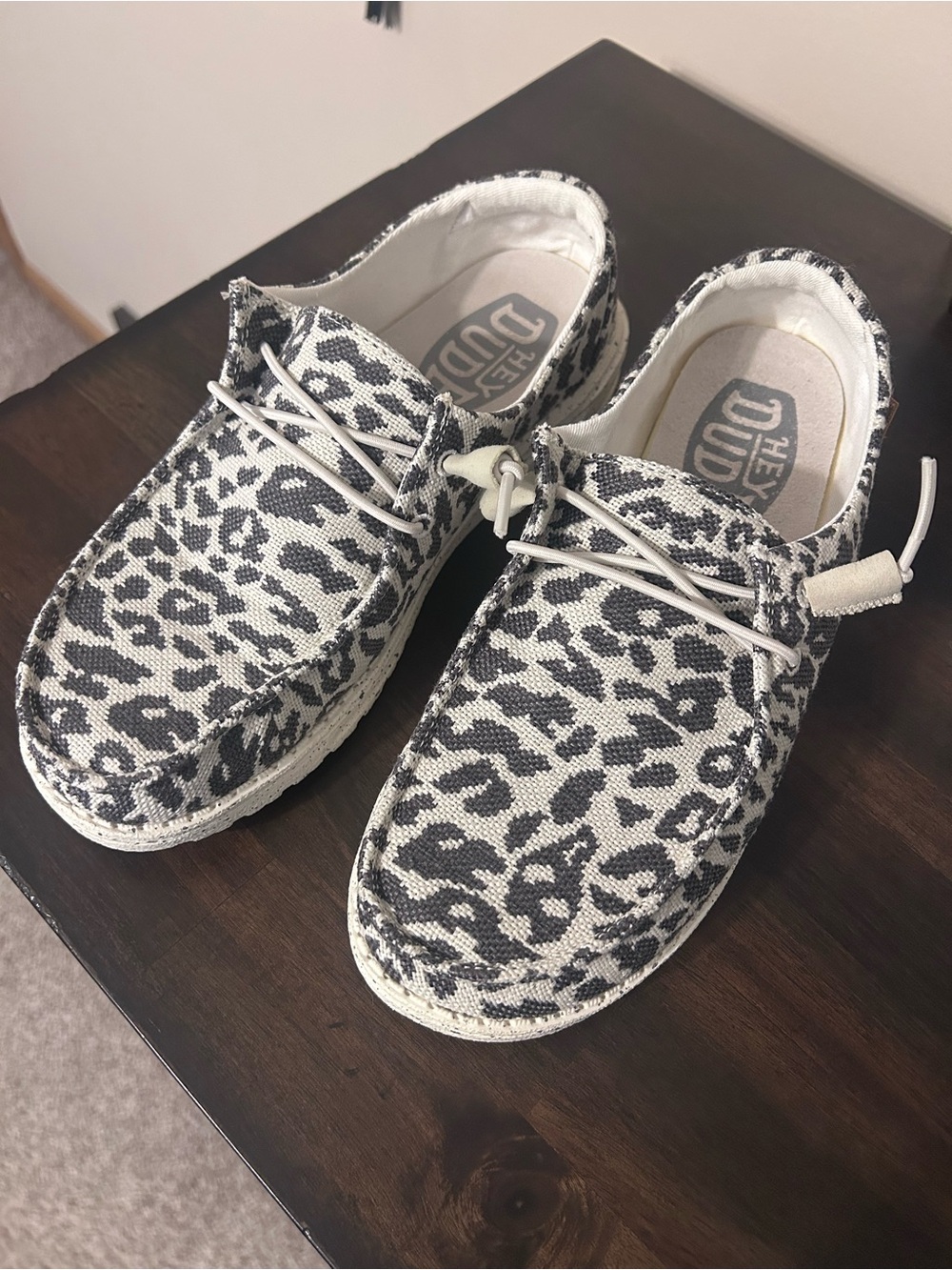 Hey Dude Women’s Wendy Slip-On Shoes in Black and White Leopard Print size 8